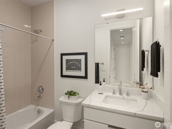10828 (HS 83) 120TH Lane NE C, Kirkland WA 98033