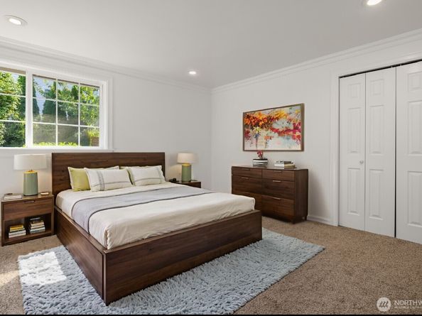 11004 100th Avenue NE, Kirkland WA 98033