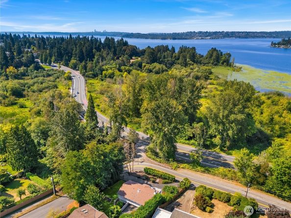 11004 100th Avenue NE, Kirkland WA 98033