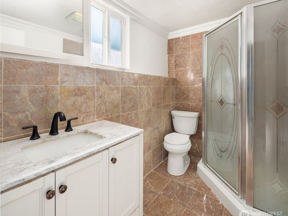 11004 100th Avenue NE, Kirkland WA 98033