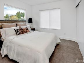 417 102nd Avenue SE, Bellevue WA 98004