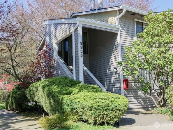 9930 NE 144th Lane 202, Kirkland WA 98034
