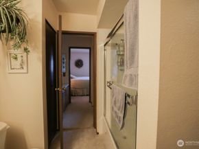 9930 NE 144th Lane 202, Kirkland WA 98034