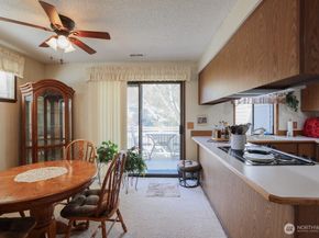 9930 NE 144th Lane 202, Kirkland WA 98034