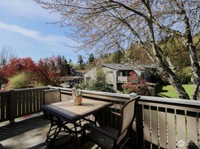 9930 NE 144th Lane 202, Kirkland WA 98034