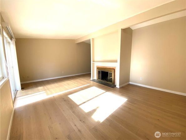 10231 NE 24th Street, Bellevue WA 98004