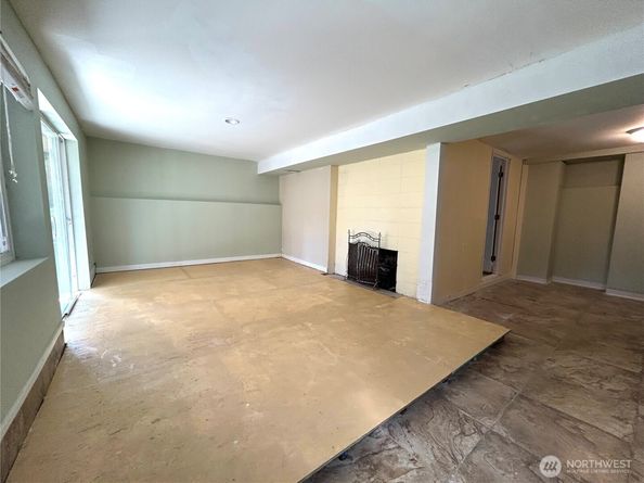 10231 NE 24th Street, Bellevue WA 98004