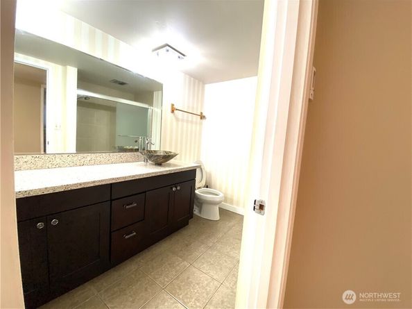 10231 NE 24th Street, Bellevue WA 98004