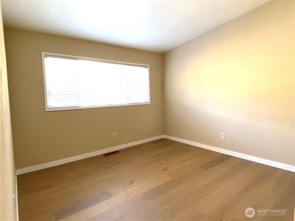 10231 NE 24th Street, Bellevue WA 98004