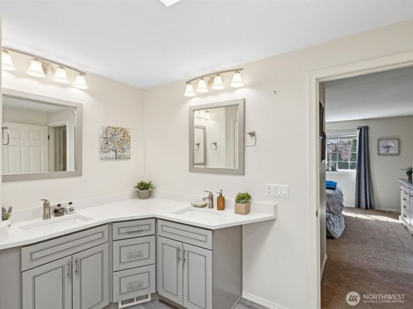 17581 110th Lane SE 3, Renton WA 98055