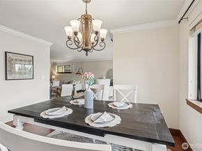 300 N 137th Street C, Seattle WA 98133
