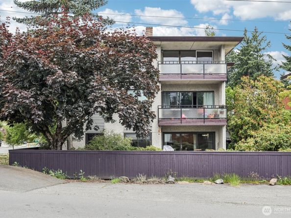 300 N 137th Street C, Seattle WA 98133