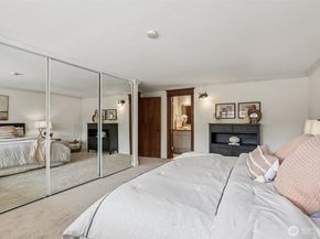300 N 137th Street C, Seattle WA 98133