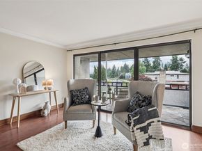 300 N 137th Street C, Seattle WA 98133