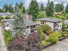 300 N 137th Street C, Seattle WA 98133