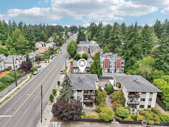 300 N 137th Street C, Seattle WA 98133