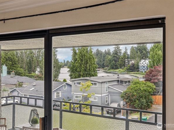 300 N 137th Street C, Seattle WA 98133