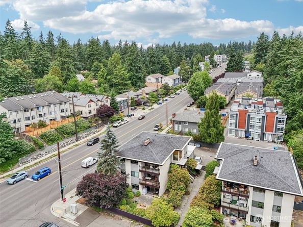 300 N 137th Street C, Seattle WA 98133