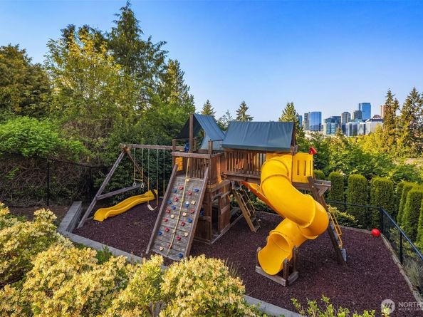 209 Northside Road, Bellevue WA 98004