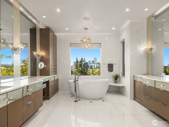 209 Northside Road, Bellevue WA 98004
