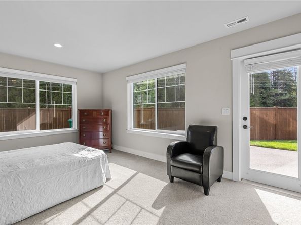 4612 186th Place SE A, Bothell WA 98012