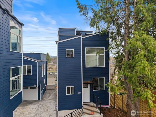9749 57th Avenue S B, Seattle WA 98118