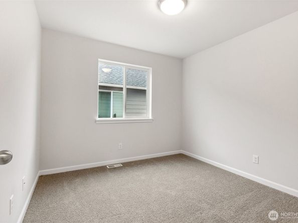 27031 30th Place S 20, Kent WA 98032