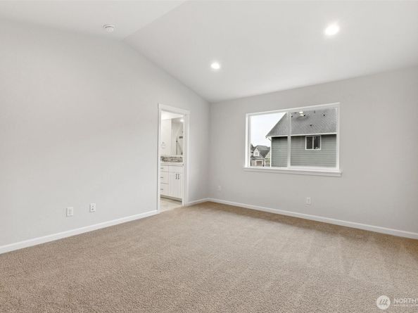 27031 30th Place S 20, Kent WA 98032