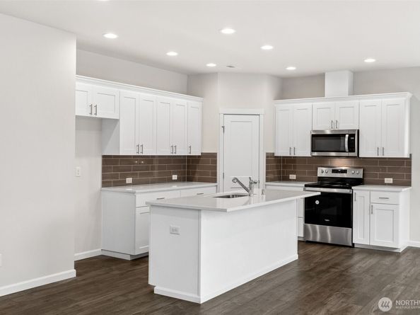 27031 30th Place S 20, Kent WA 98032