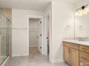 21418 116th Place SE, Kent WA 98031