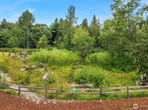 21418 116th Place SE, Kent WA 98031