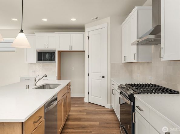 21418 116th Place SE, Kent WA 98031