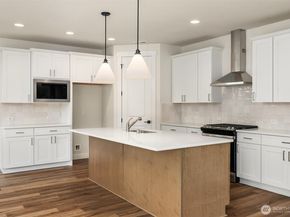 21418 116th Place SE, Kent WA 98031