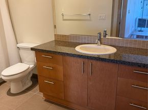 4547 8th Avenue NE 414, Seattle WA 98105