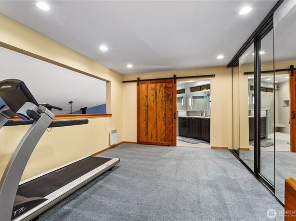 6520 E Mercer Way, Mercer Island WA 98040