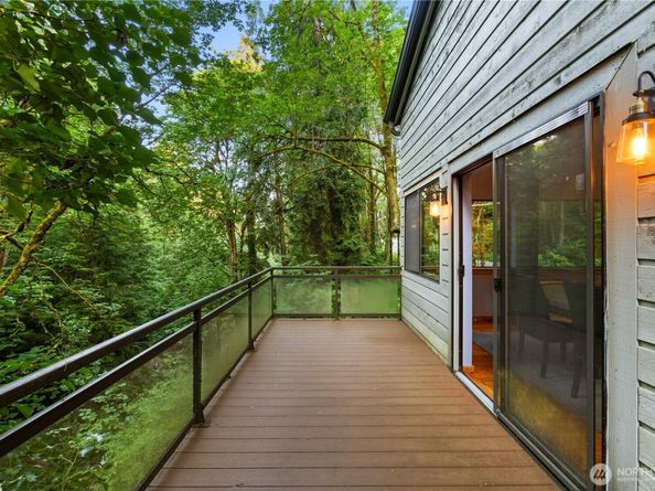 6520 E Mercer Way, Mercer Island WA 98040