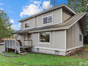 1621 S 251st Place, Des Moines WA 98198