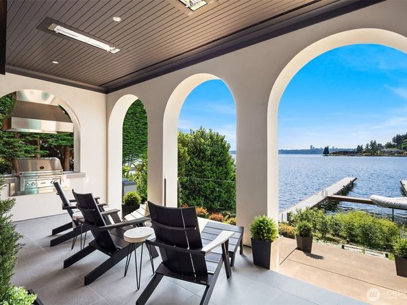 9205 SE Shoreland Drive, Bellevue WA 98004