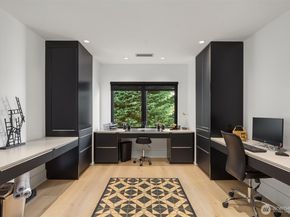 9205 SE Shoreland Drive, Bellevue WA 98004