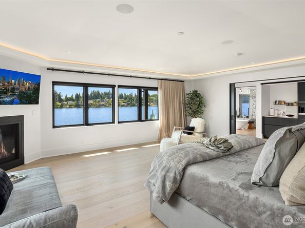 9205 SE Shoreland Drive, Bellevue WA 98004