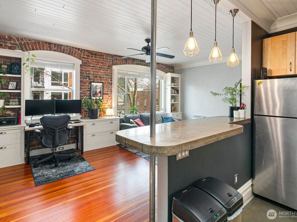 7 Harrison Street 39, Seattle WA 98109