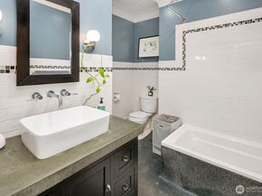7 Harrison Street 39, Seattle WA 98109