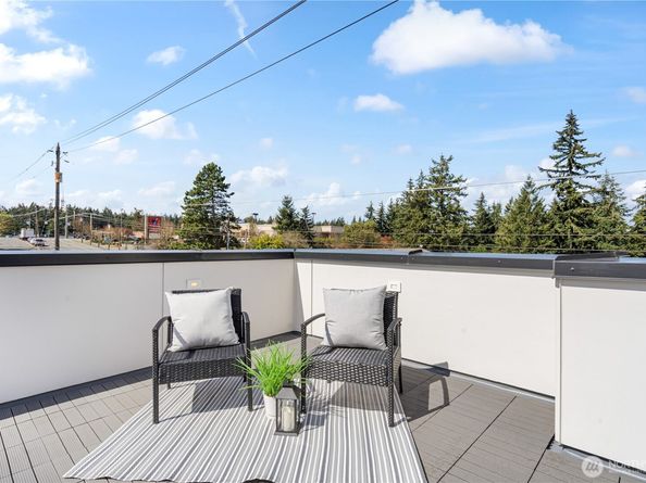 1271 N 145th Street, Seattle WA 98133