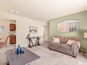 19409 56th Avenue W 109, Lynnwood WA 98036