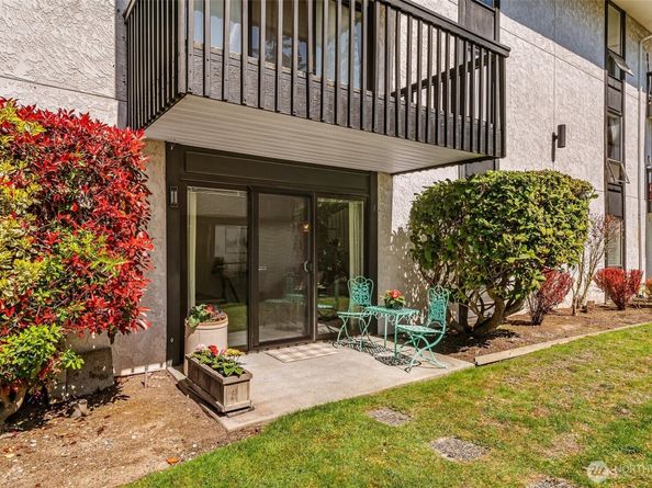 19409 56th Avenue W 109, Lynnwood WA 98036