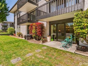 19409 56th Avenue W 109, Lynnwood WA 98036