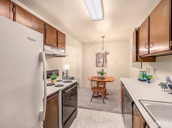 19409 56th Avenue W 109, Lynnwood WA 98036
