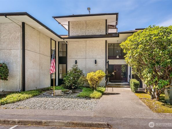 19409 56th Avenue W 109, Lynnwood WA 98036