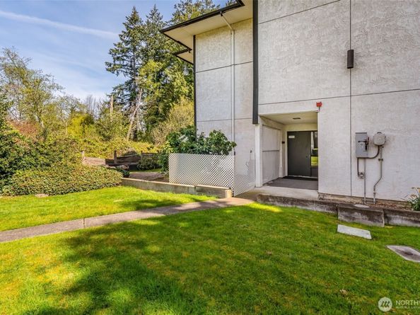 19409 56th Avenue W 109, Lynnwood WA 98036