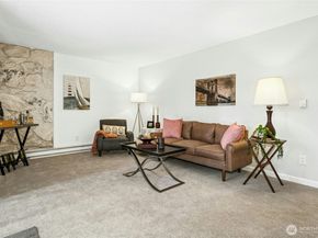 7317 224th Street SW A4, Edmonds WA 98026